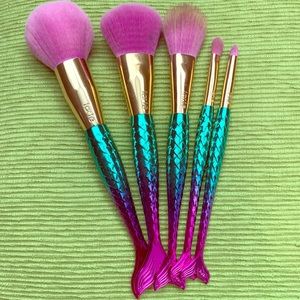 Tarte brushes